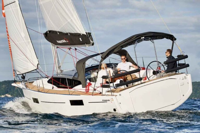 Maxus 34 podczas rejsu VIP na Mazurach.