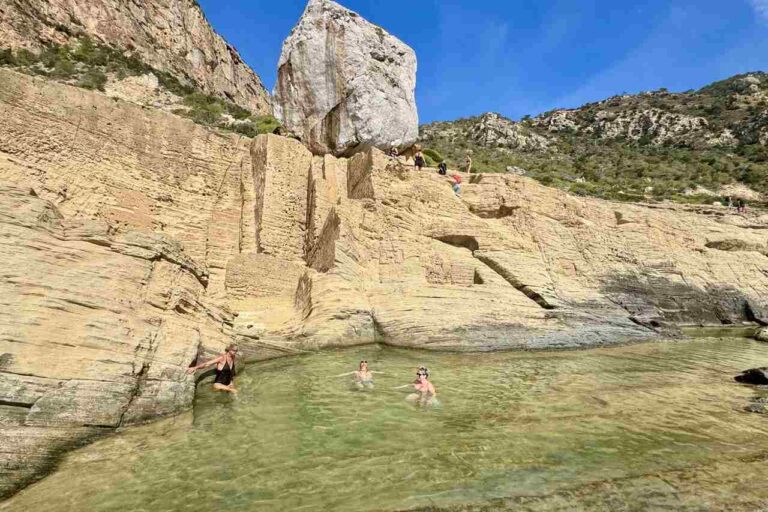 Atlantis na Ibizie – naturalne baseny skalne i ukryta atrakcja wyspy