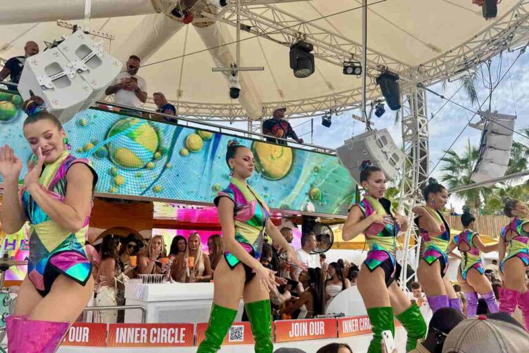 Ocean Beach Ibiza – dzienna impreza klubowa, występy taneczne i muzyka na żywo
